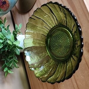 Vintage Indiana Glass Sunflower Bowl